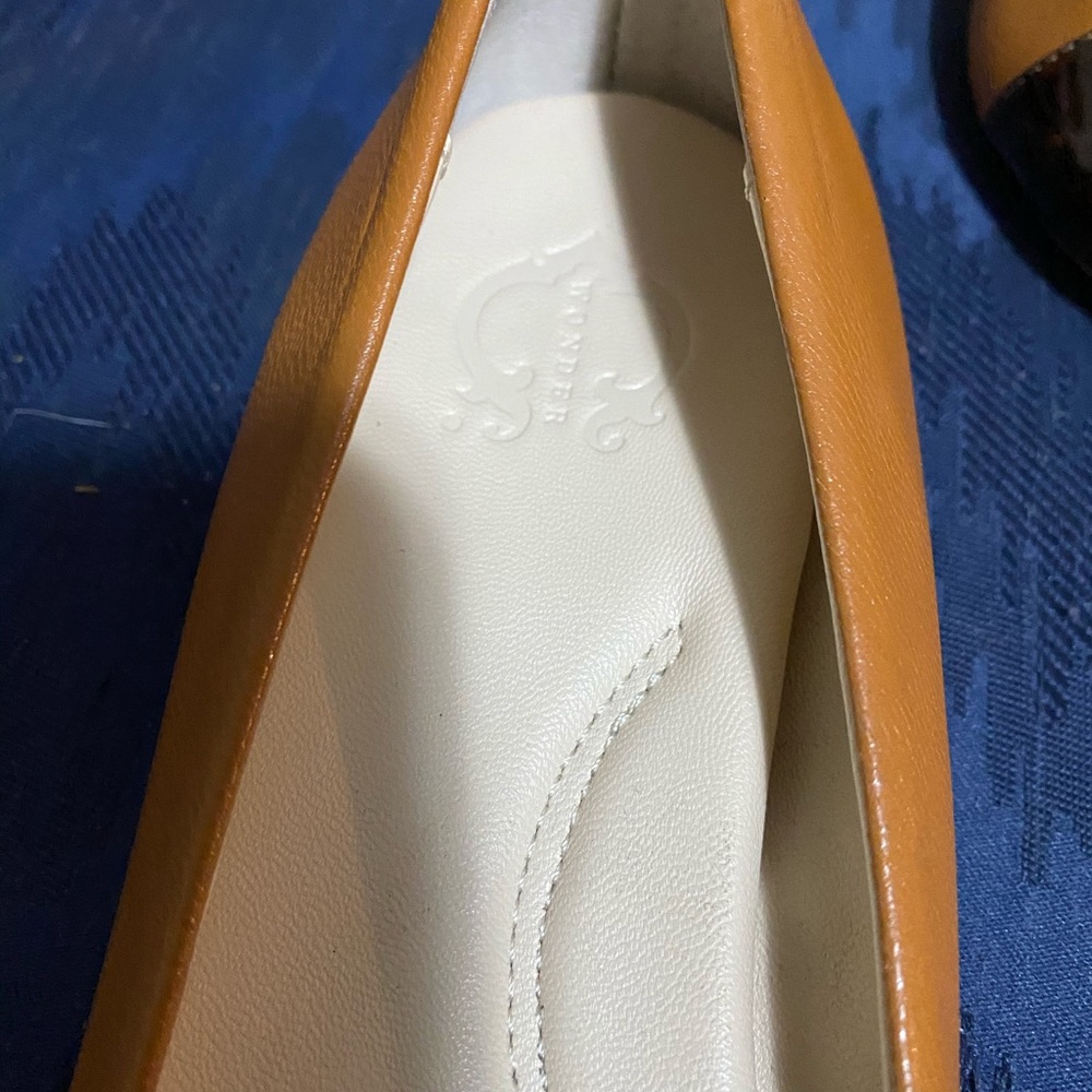 Shoe - Picture 3 of 3